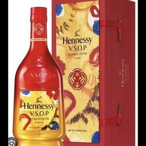 Empty Hennessy V.S.O.P Artistic Box